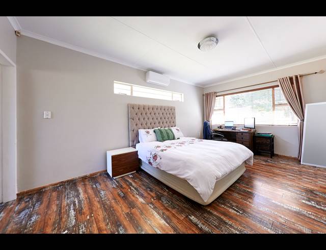 4 BEDROOM HOUSE SOLD IN HALFWAY GARDENS